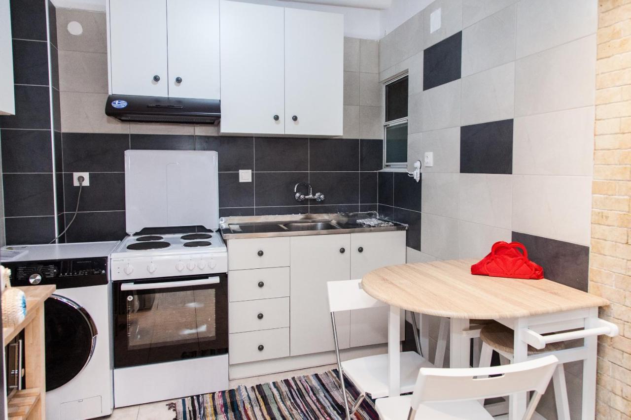 Cozy Apartment In Pireas Екстериор снимка